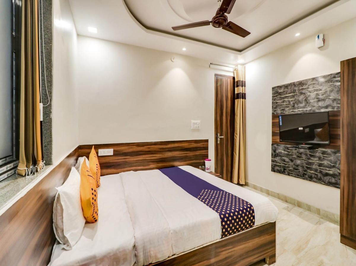 Spot On 69549 Hotel Shri Ram Kashi Muthiganj Экстерьер фото